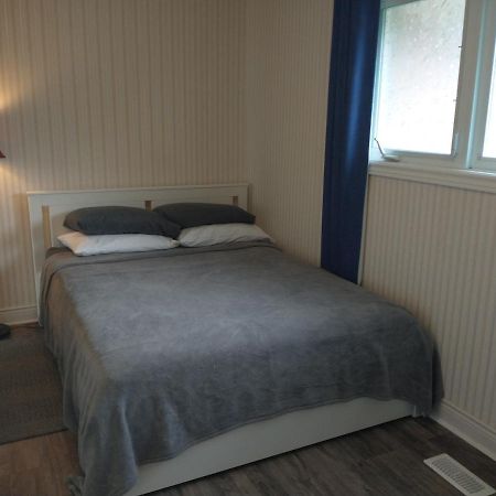 Villa Barrie North Retreat - quiet&friendly Extérieur photo